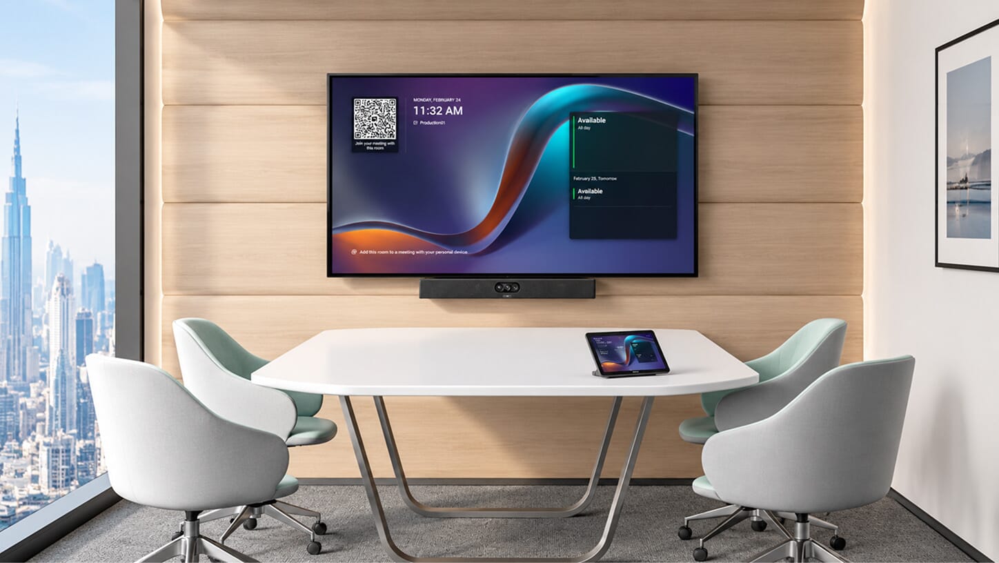 Huddle room with wall display and video bar